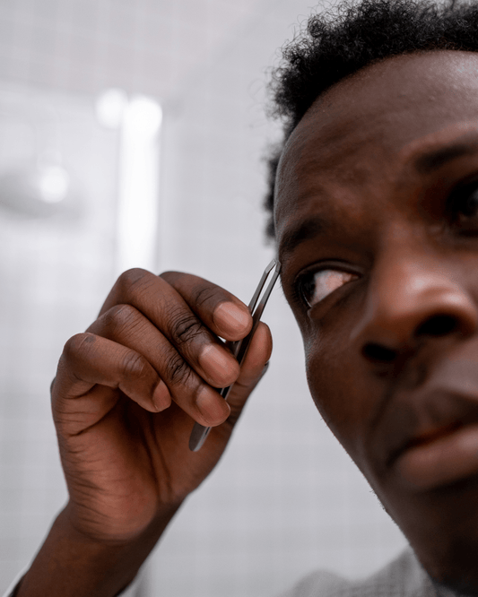 Creating a Natural Eyebrow Look for Men: Techniques and Tools - NuNorm